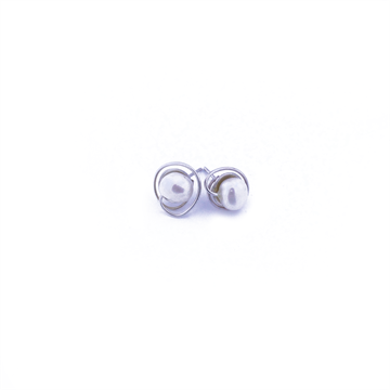 Øreringe - ørestikker med perle i sølv skål