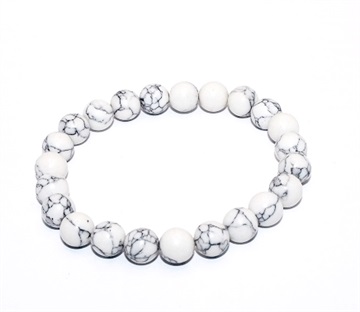 Armbånd - flot enkelt hvidt perlearmbånd med 8 mm howlit perler